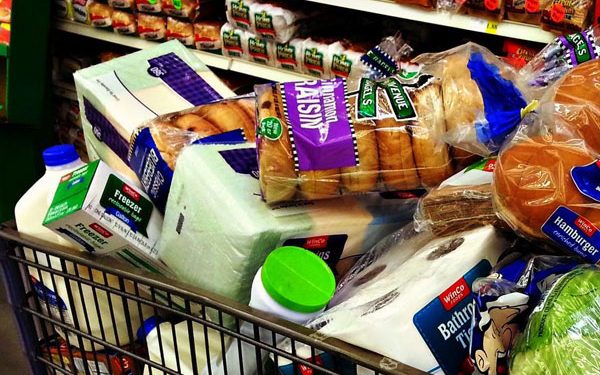 Belanja Bulanan vs Belanja Mingguan: Mana yang Lebih Hemat?