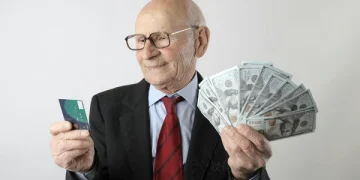 8 Hal yang Tidak Pernah Dilakukan Orang Kaya Meskipun Sedang Tren