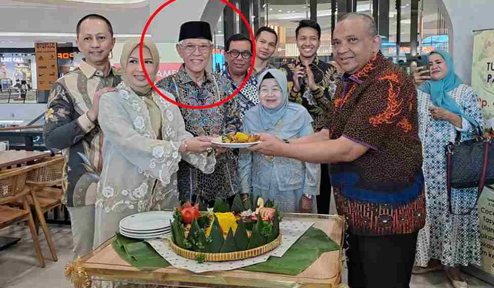 Dari Trotoar ke Ratusan Cabang: Perjalanan Bustaman Membangun RM Padang Sederhana